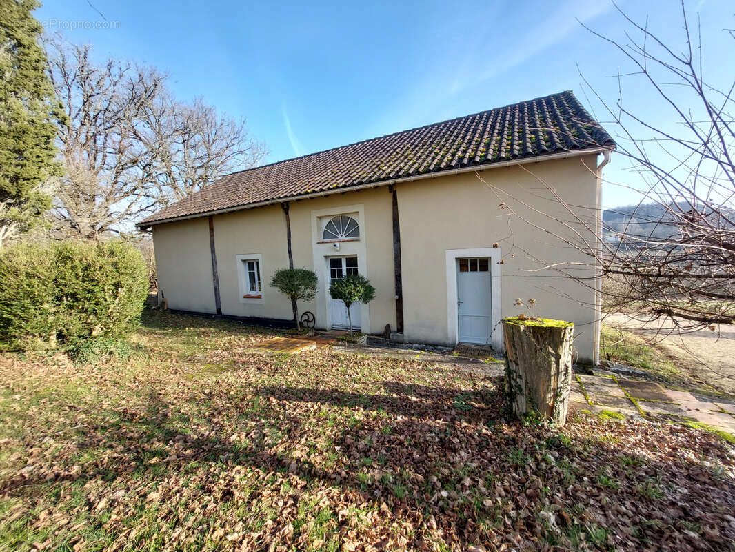 Maison à MONTCUQ