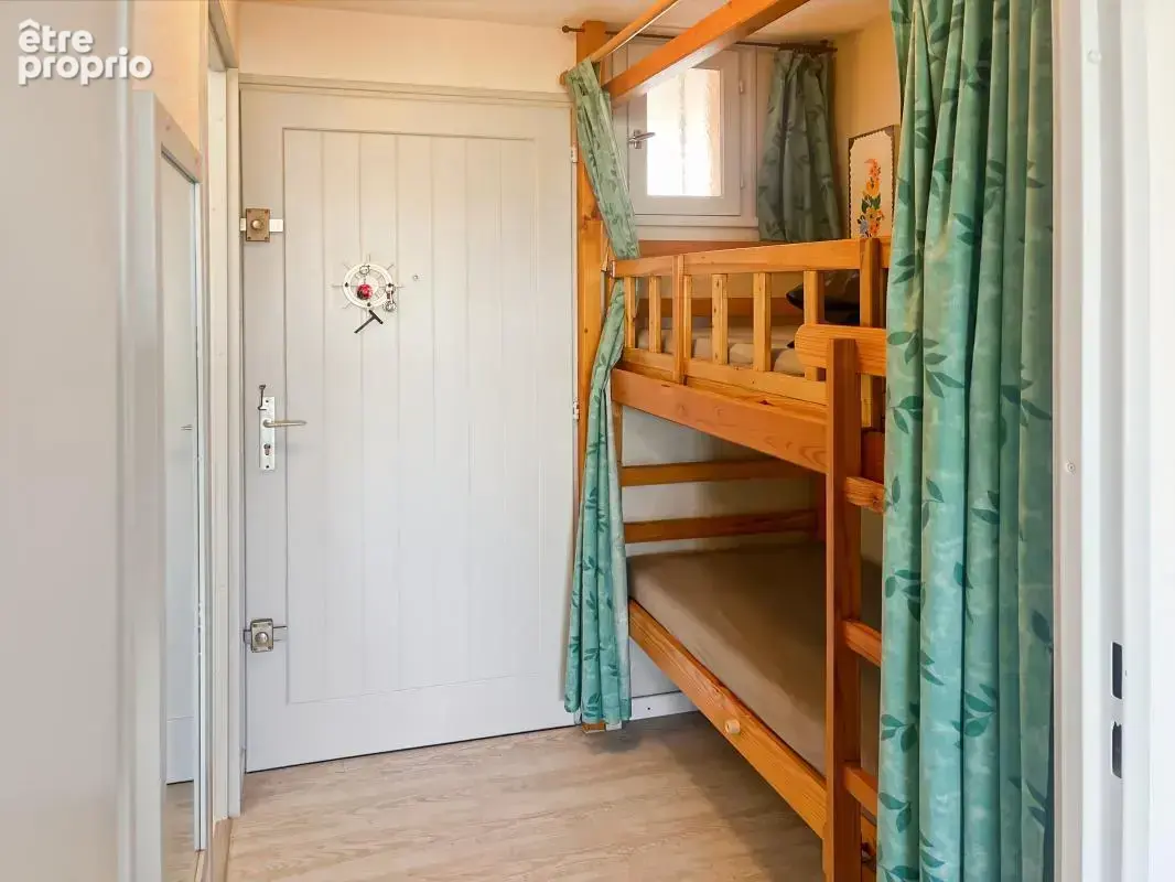 Vente studio cabine à Marseillan Plage avec loggia et parking - photo 6