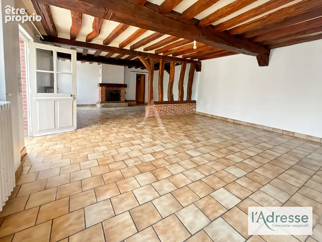Corps de ferme avec 8000 m2 - photo 7