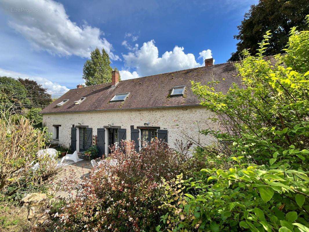 Maison 183 m² à Houdan  - photo 2