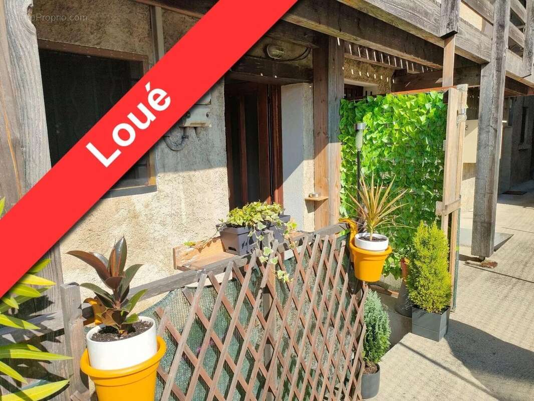 Appartement à FONTAINE