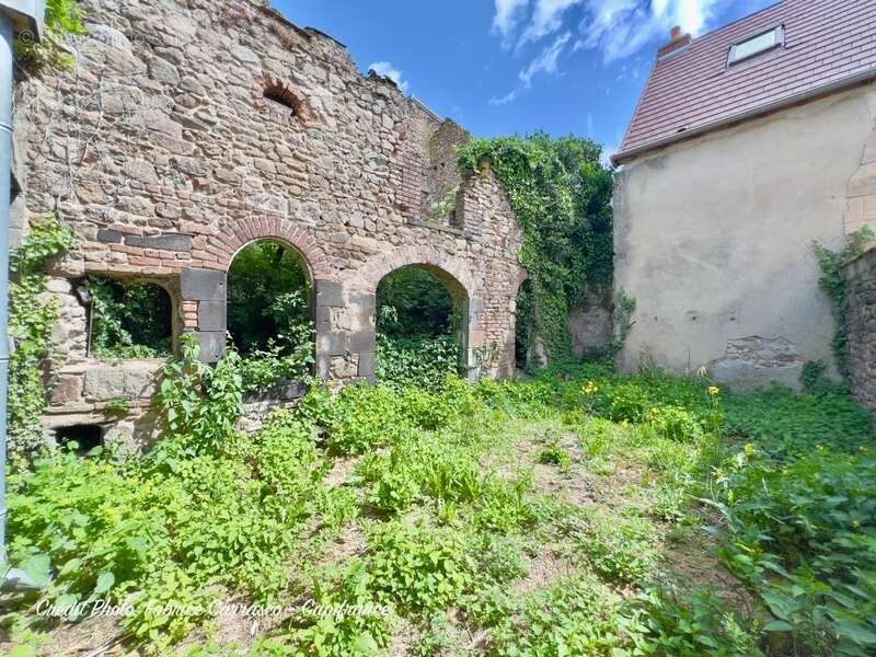 Maison à MONTAIGUT