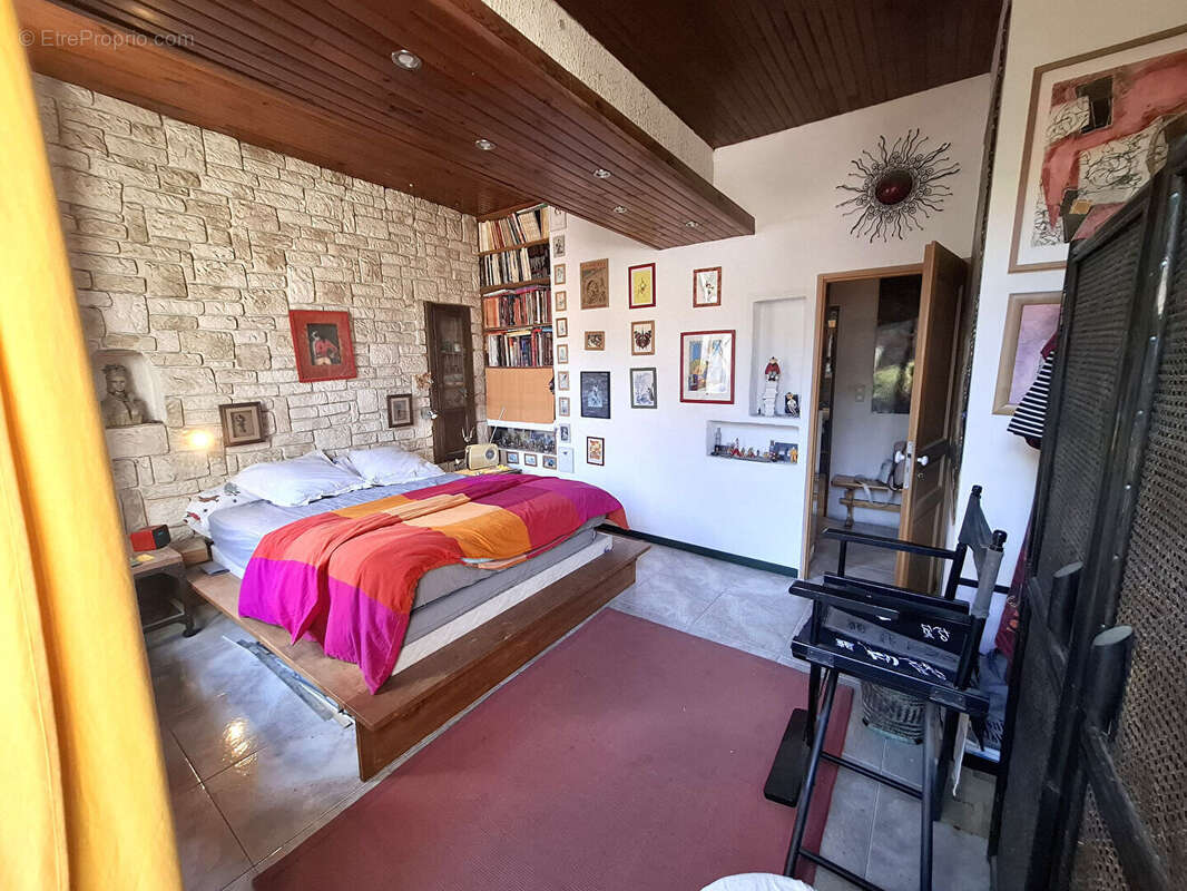 Appartement à MARSEILLE-10E