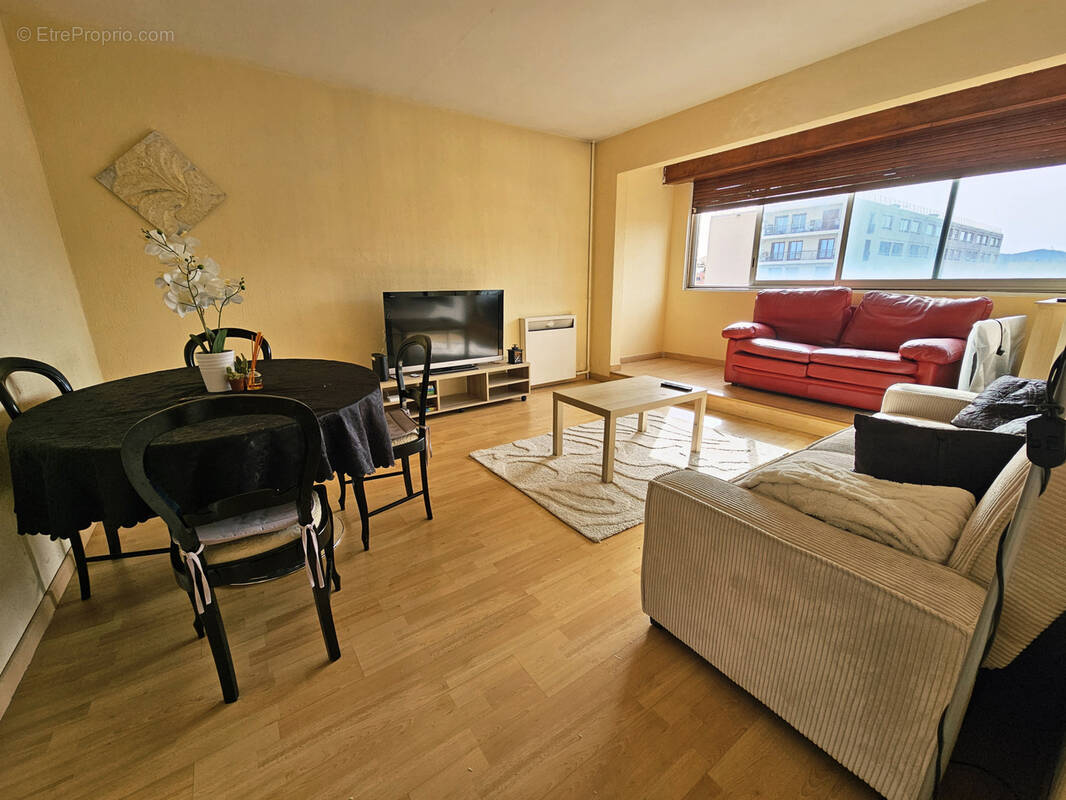 Appartement à HYERES