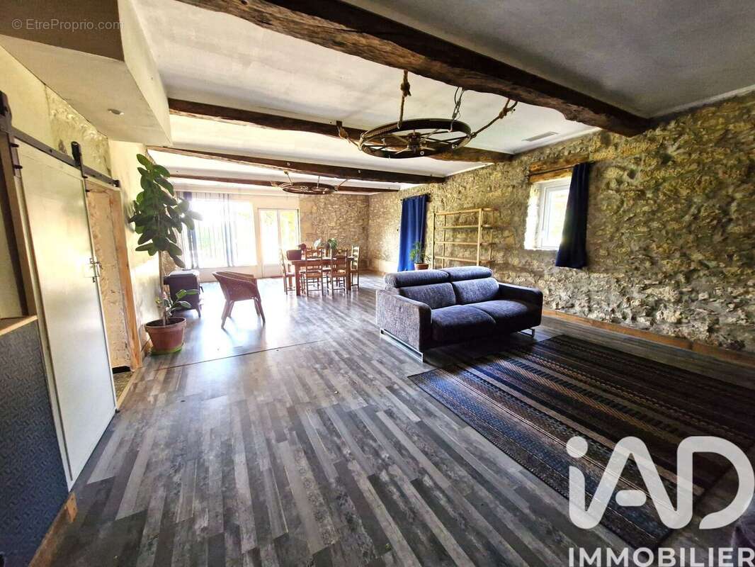 Maison 220 m² à Montesquiou  - photo 3