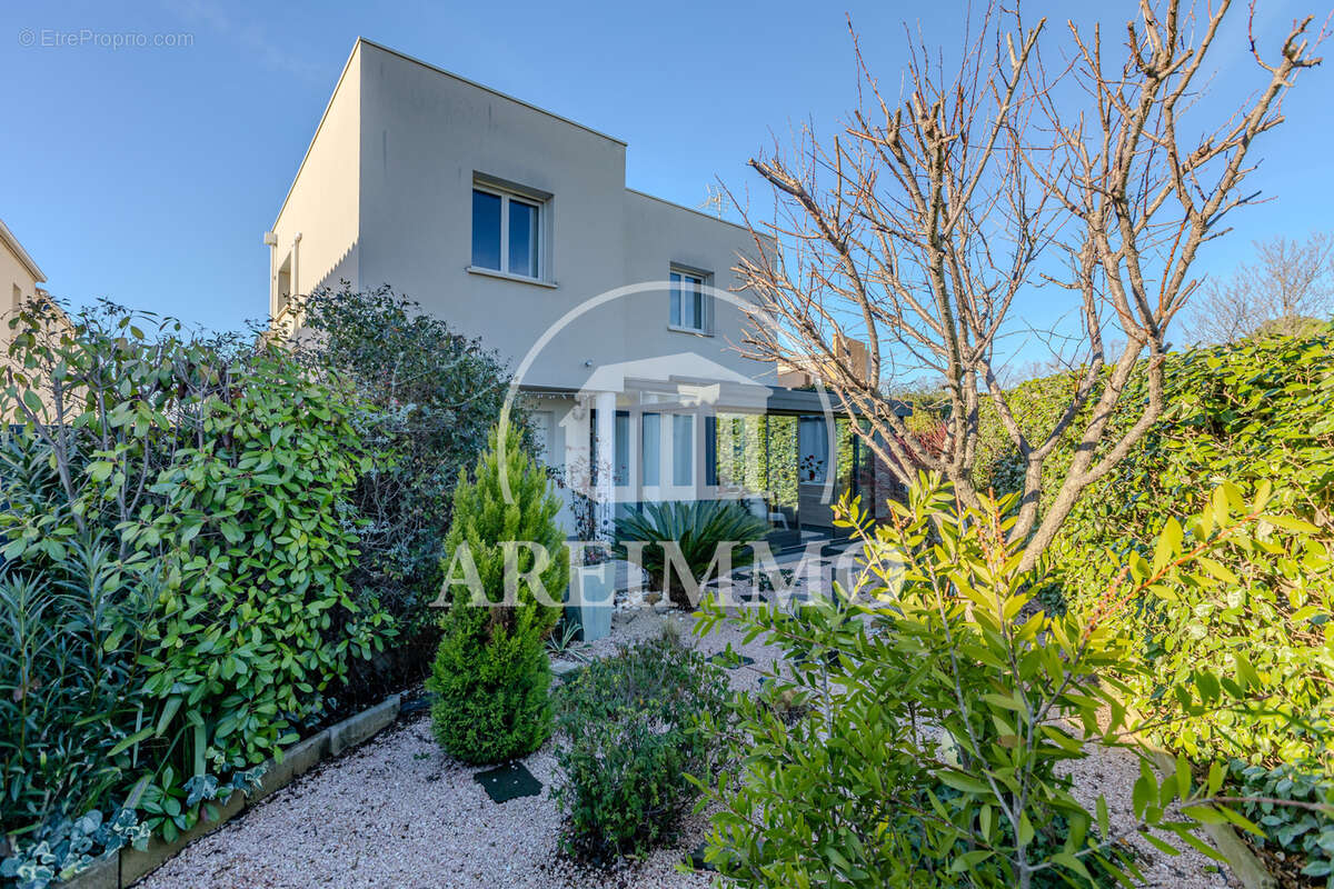 Maison à JUVIGNAC
