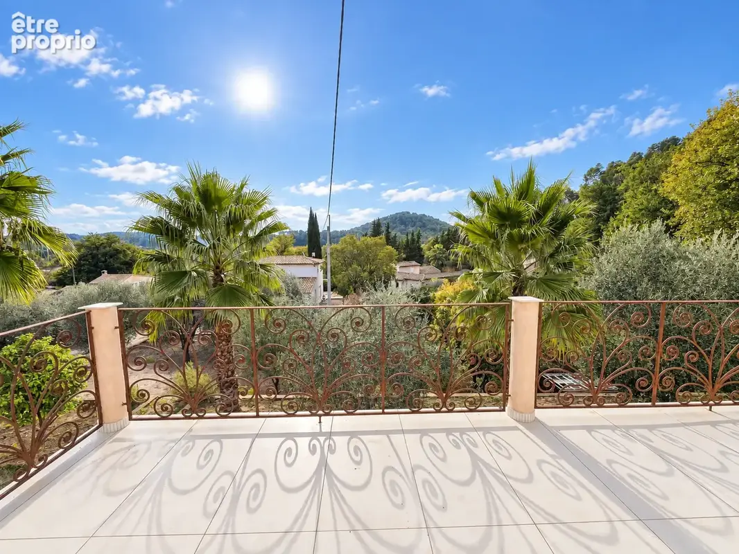 La Motte -Villa de 150 m2 - Grand jardin arboré - Terrain piscinable - photo 8