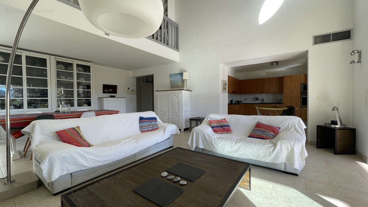 Maison à SAINT-CYPRIEN