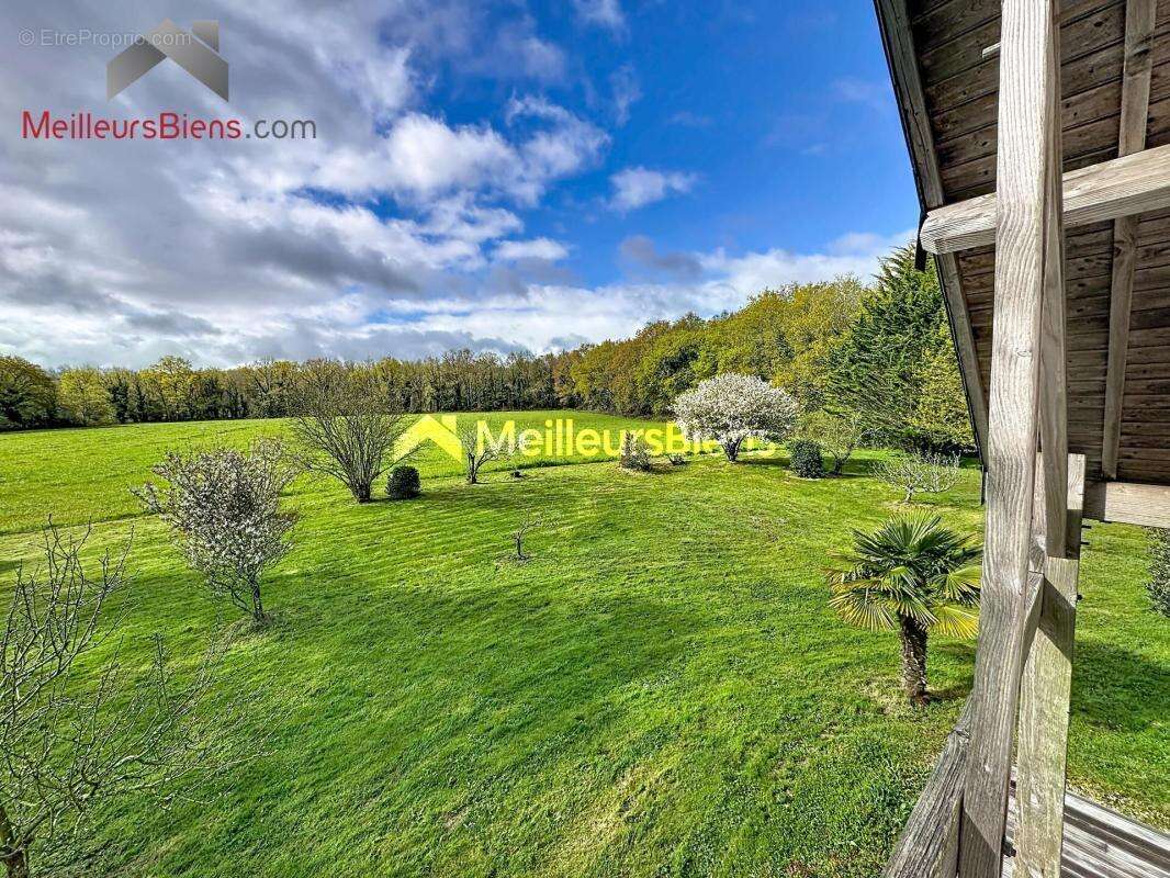 NOUVEAU PRIX ! St Molf Maison ossature bois de 253 m² avec parc arboré, géothermie et accès littoral - photo 3