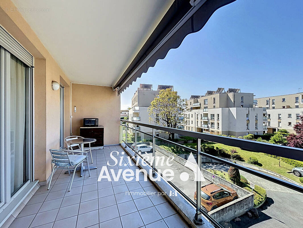 Appartement à DECINES-CHARPIEU