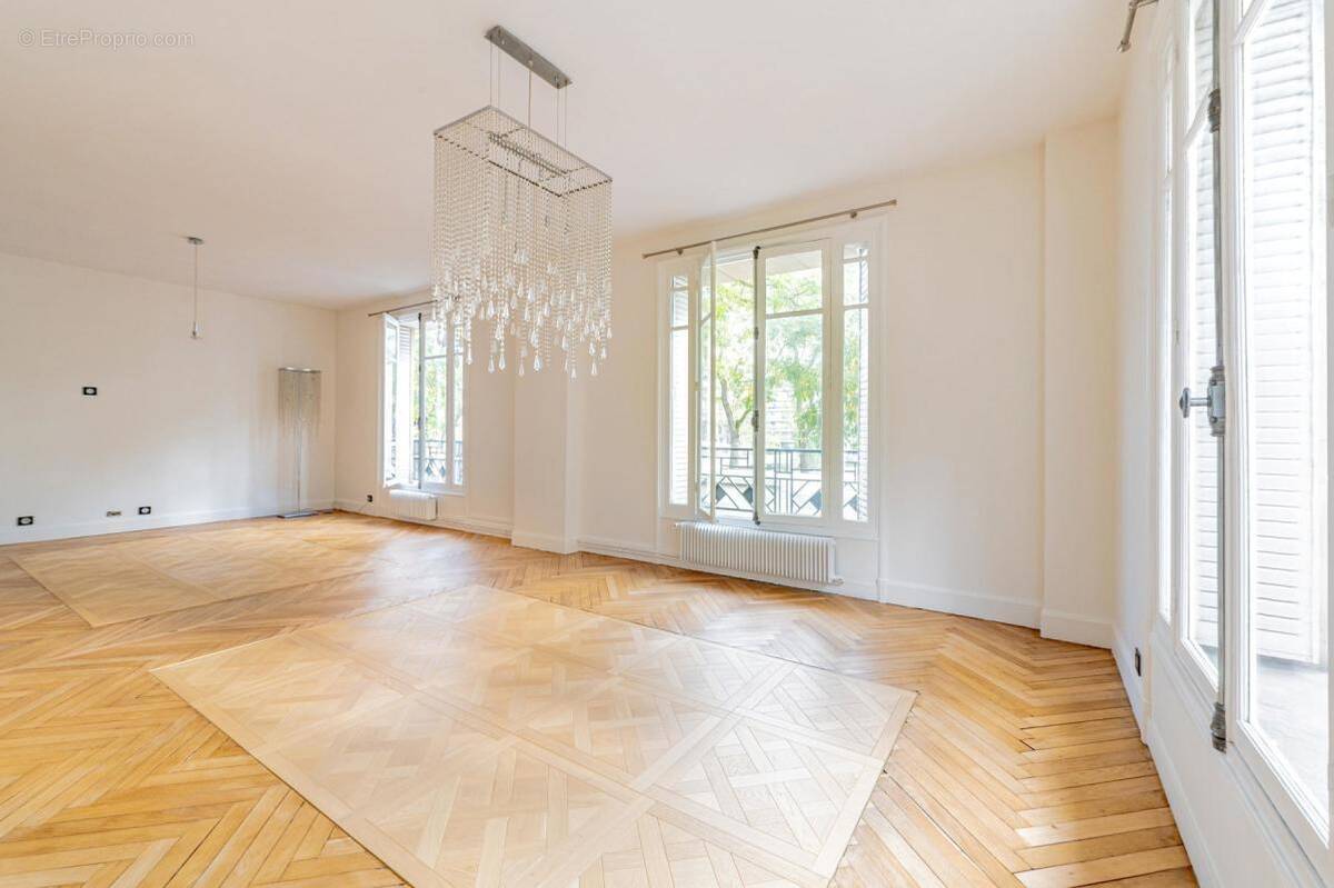 Appartement à PARIS-4E