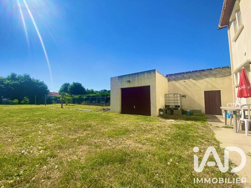 Maison 77 m² à La Loupe  - photo 6