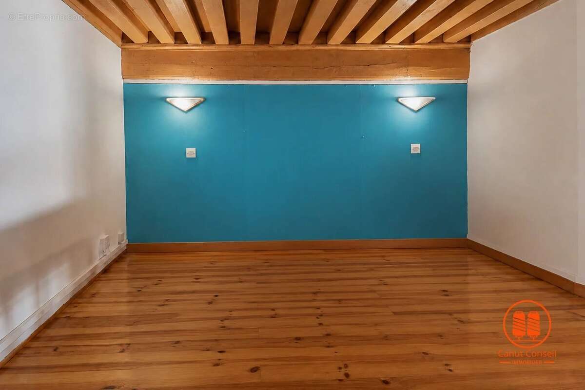 T3 avec cachet de 68 m² (1 chambre + 1 alcôve) - photo 7