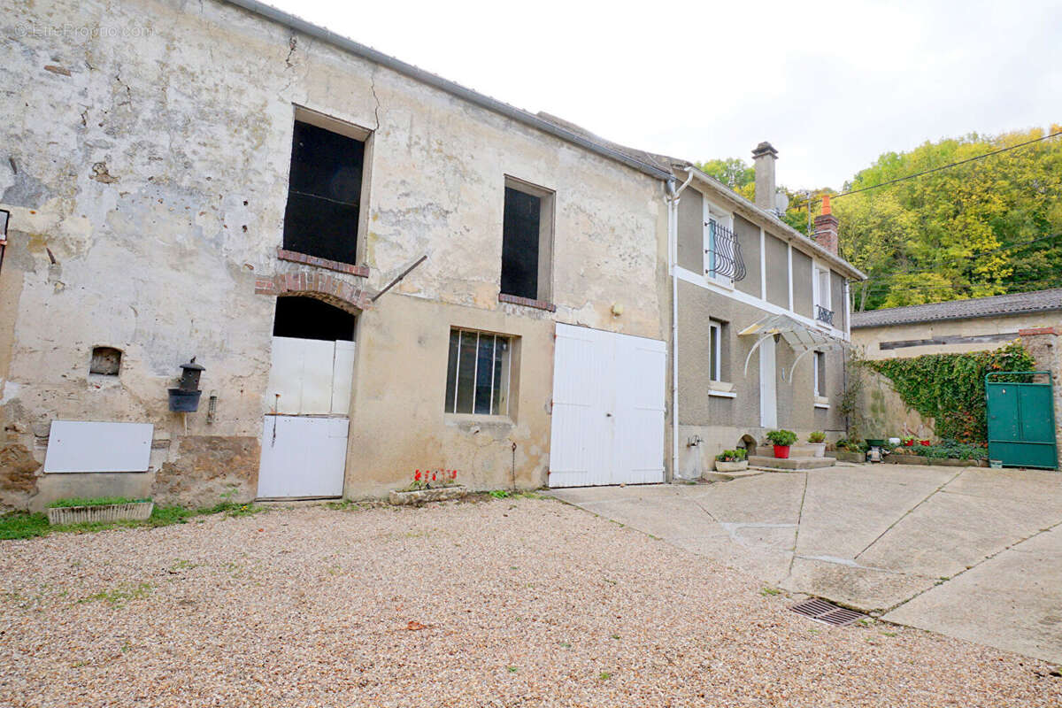 Maison à MEZIERES-SUR-SEINE