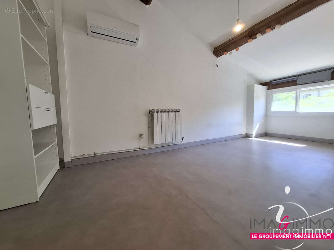 Dans un environnement exceptionnel, boisé, découvrez cette bâtisse de 1869, de plus de 200 m2 de surface utile - photo 17