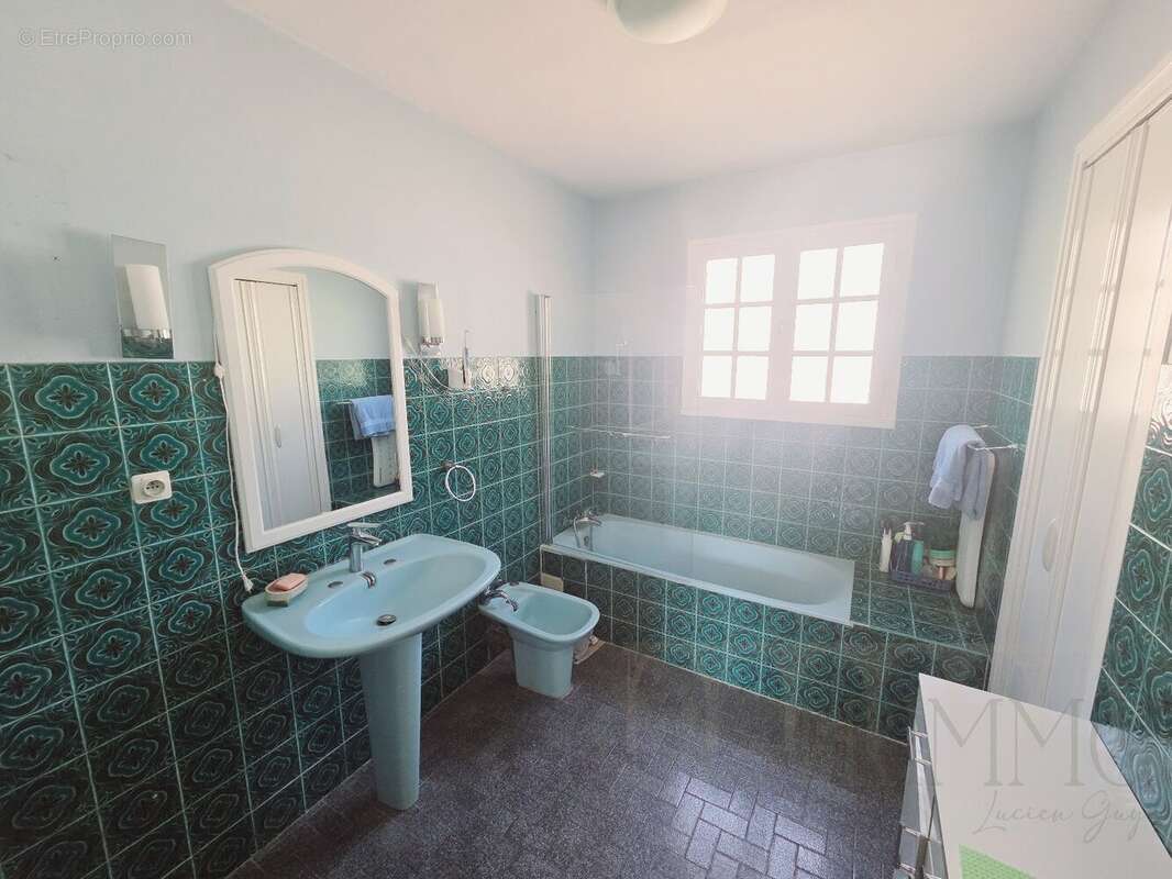 Villa T5 avec piscine et grand jardin - photo 7
