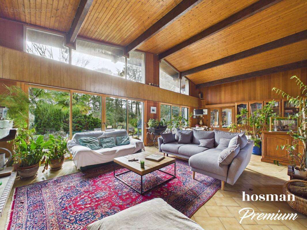 Maison de 235 m² avec piscine sur un terrain de 10 715m² et accès privé à l'Erdre - Sucé-sur-Erdre - photo 2
