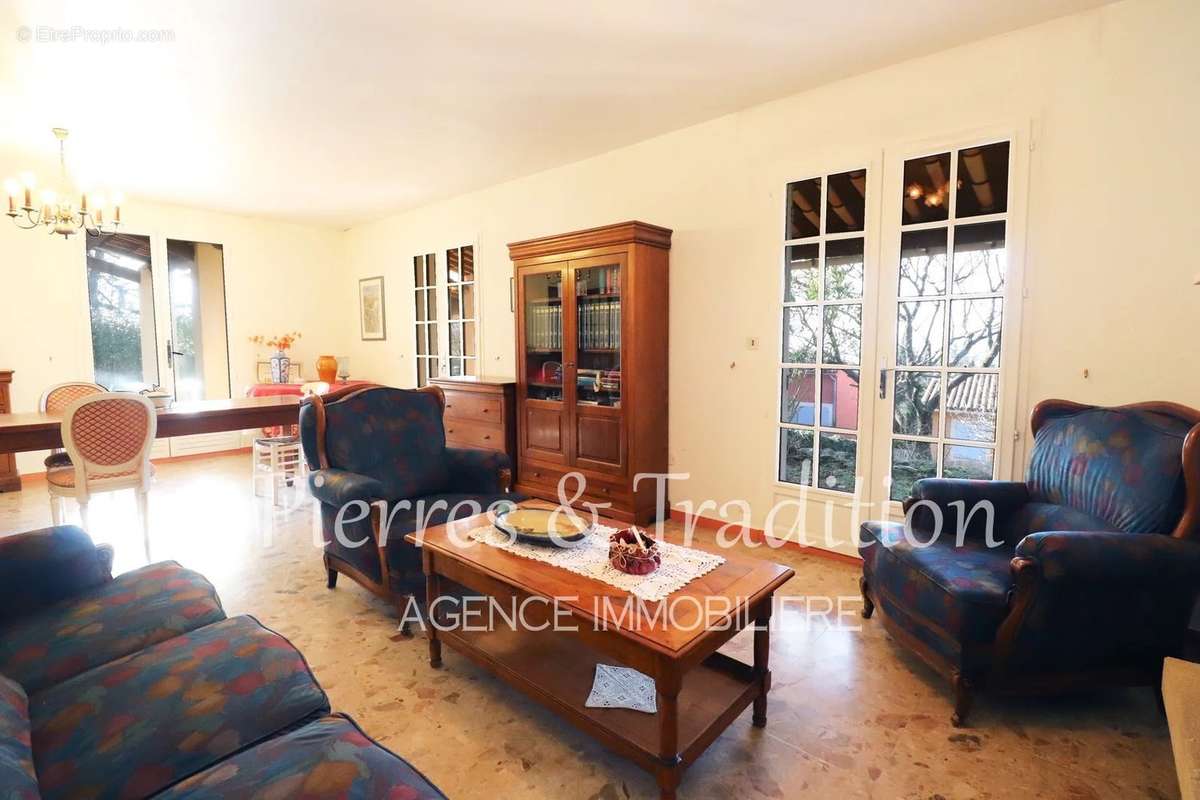 Maison à ROUSSILLON