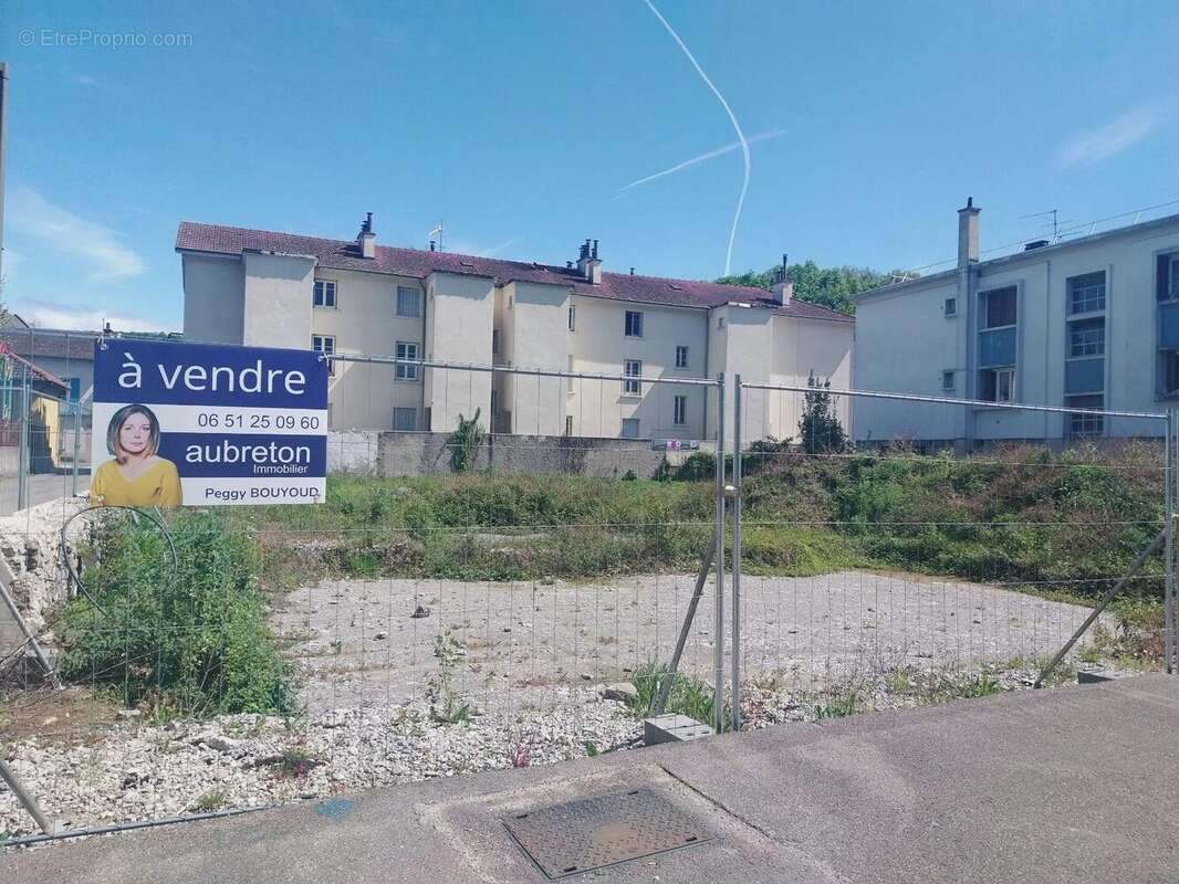 Appartement à LE PONT-DE-CLAIX