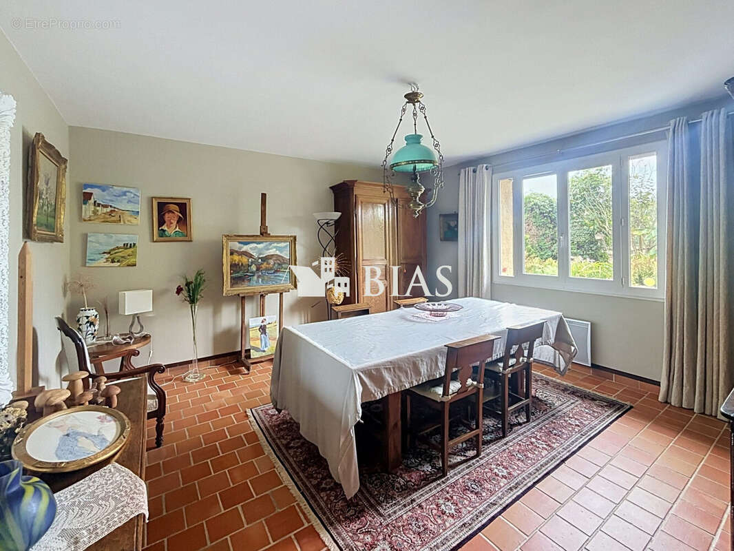 Maison 4 pièces 98 m² à vendre à Amfreville-Sous-Les-Monts (27380) - photo 5