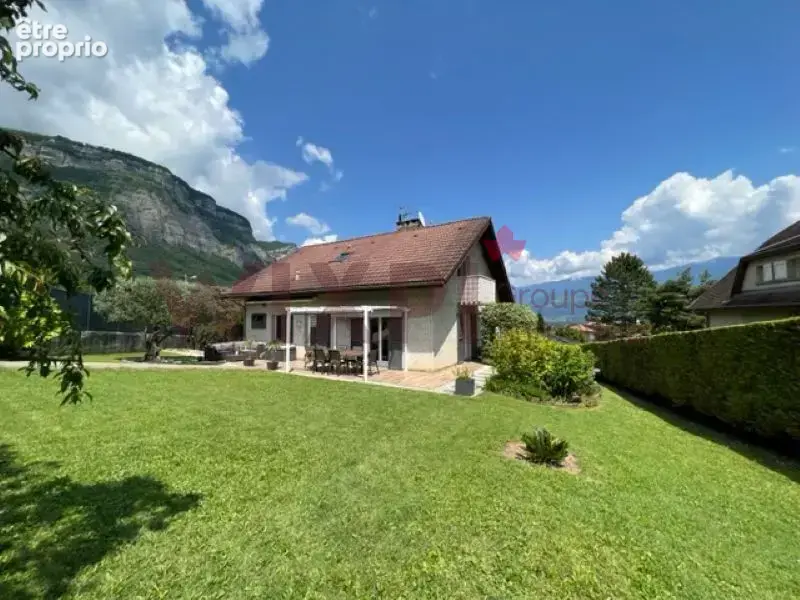 Maison de 195 m² avec t2 independant - photo 15
