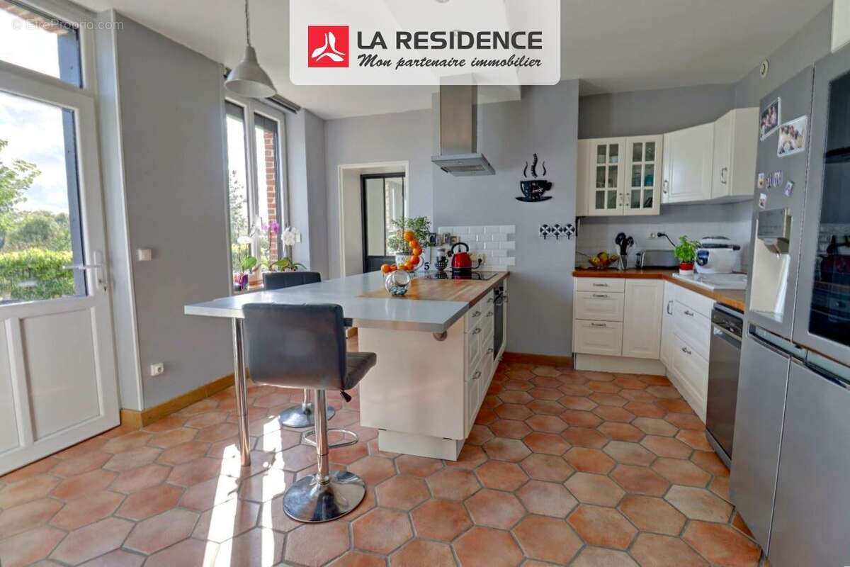 Maison 170 m² à Freneuse  - photo 7
