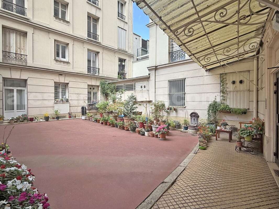 lecl106-maro-cour - Appartement à PARIS-14E