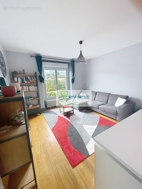 Appartement à COGNIN