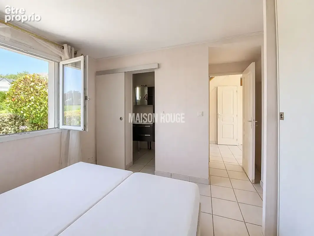 Maison lumineuse avec vie de plain-pied, jardin arboré et terrasse plein sud ? Golfe du Morbihan - photo 11