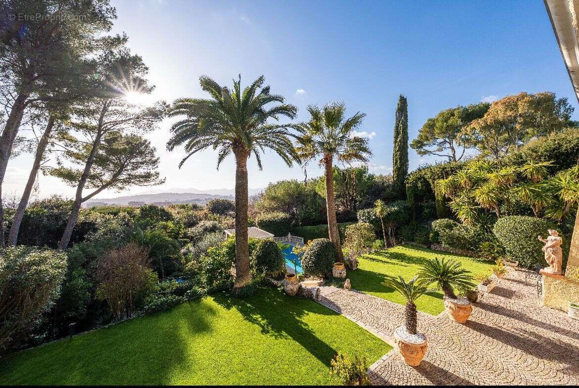 Maison à MOUGINS