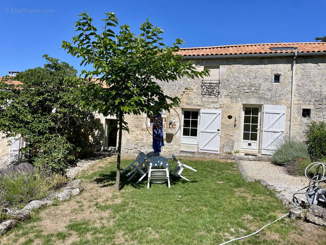 Maison à MOUTHIERS-SUR-BOEME