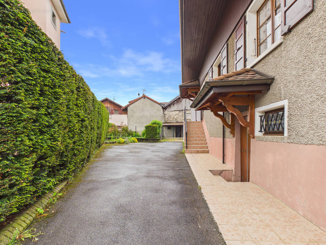 Maison à LARRINGES