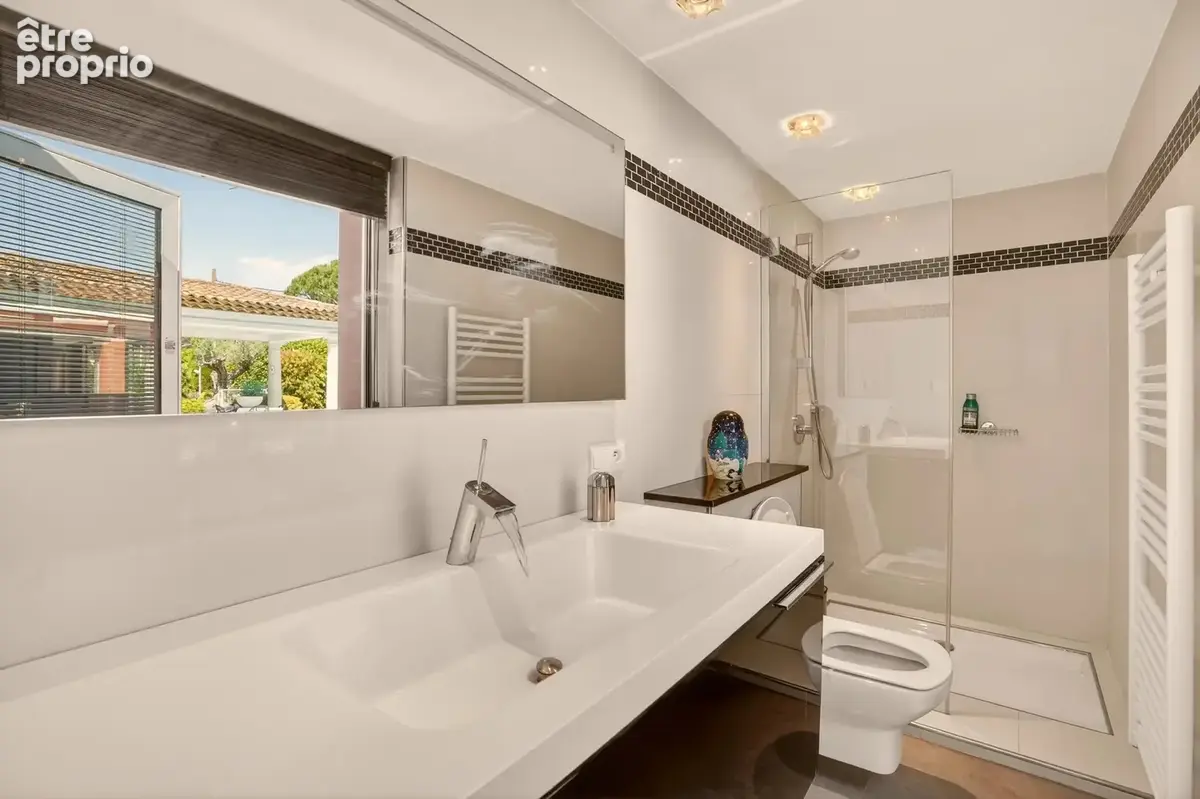 Mougins  Villa  d'exception de plain-pied  Piscine chauffée, jacuzzi & studio indépendant  10 min Cannes - photo 20