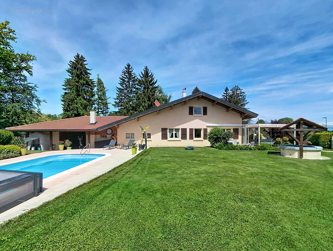 Maison à THORENS-GLIERES