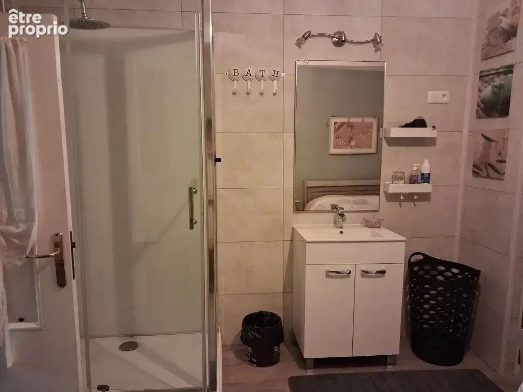 Appartement 110 m² à Saint-Leonard-De-Noblat  - photo 6