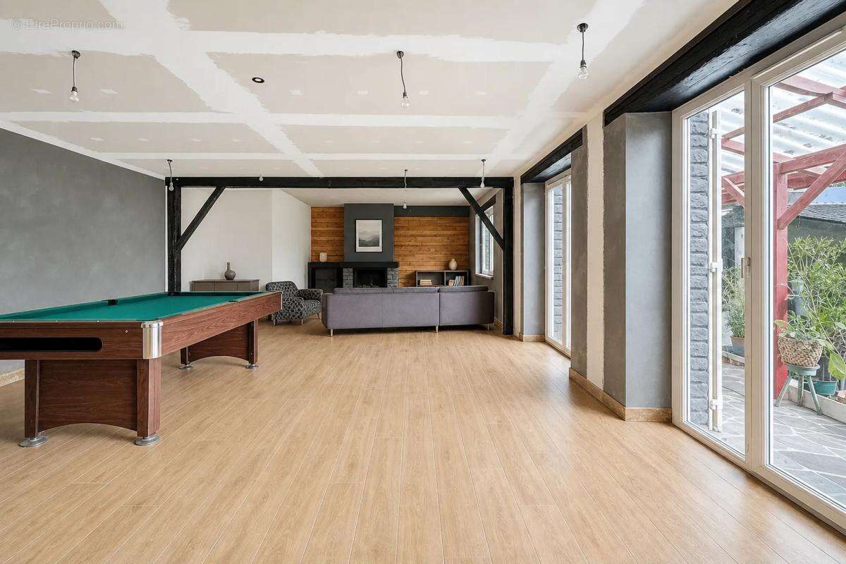 Maison spacieuse de 220 m² à Chalautre-la-Grande - photo 5
