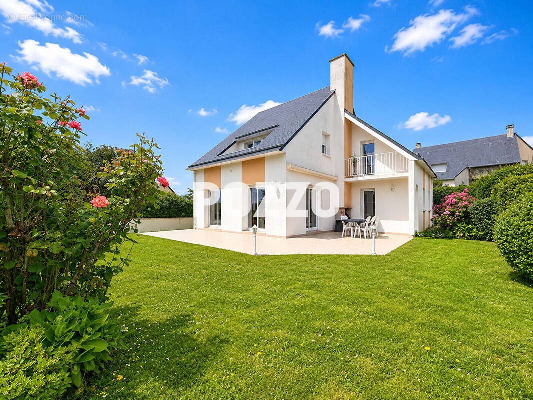 Maison à DONVILLE-LES-BAINS