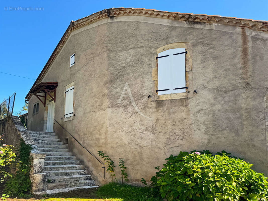 Maison à VIRE-SUR-LOT