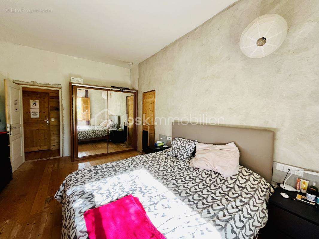 Maison à FORCALQUIER