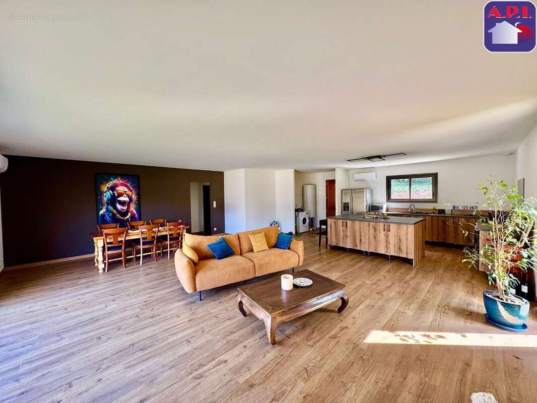 Maison à MERCUS-GARRABET