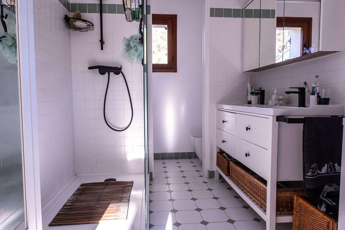 Maison à MEOUNES-LES-MONTRIEUX