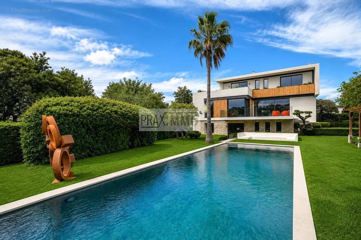 Maison à MOUGINS