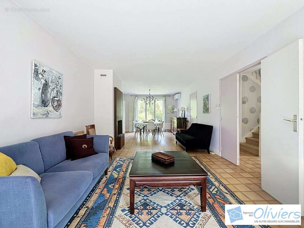 Maison 136 m² à Saint-Remy-Les-Chevreuse  - photo 2