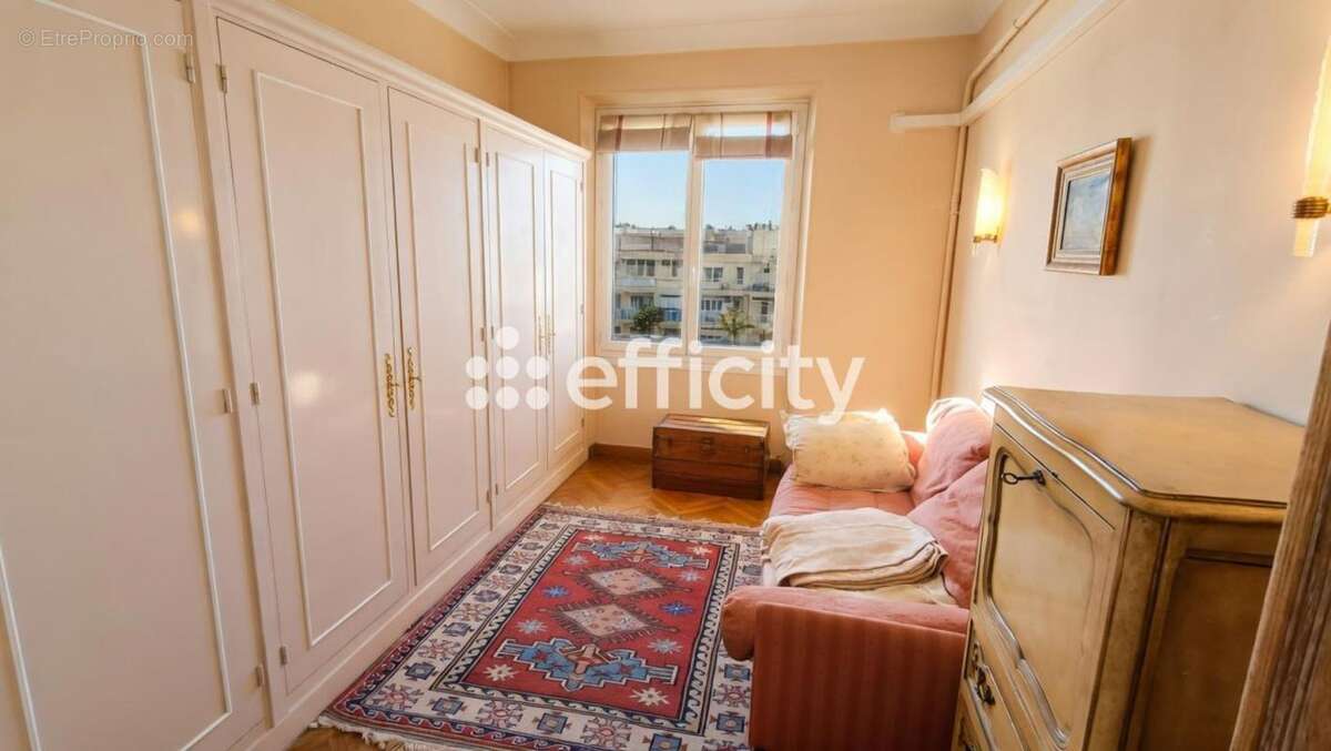 Appartement à MARSEILLE-7E