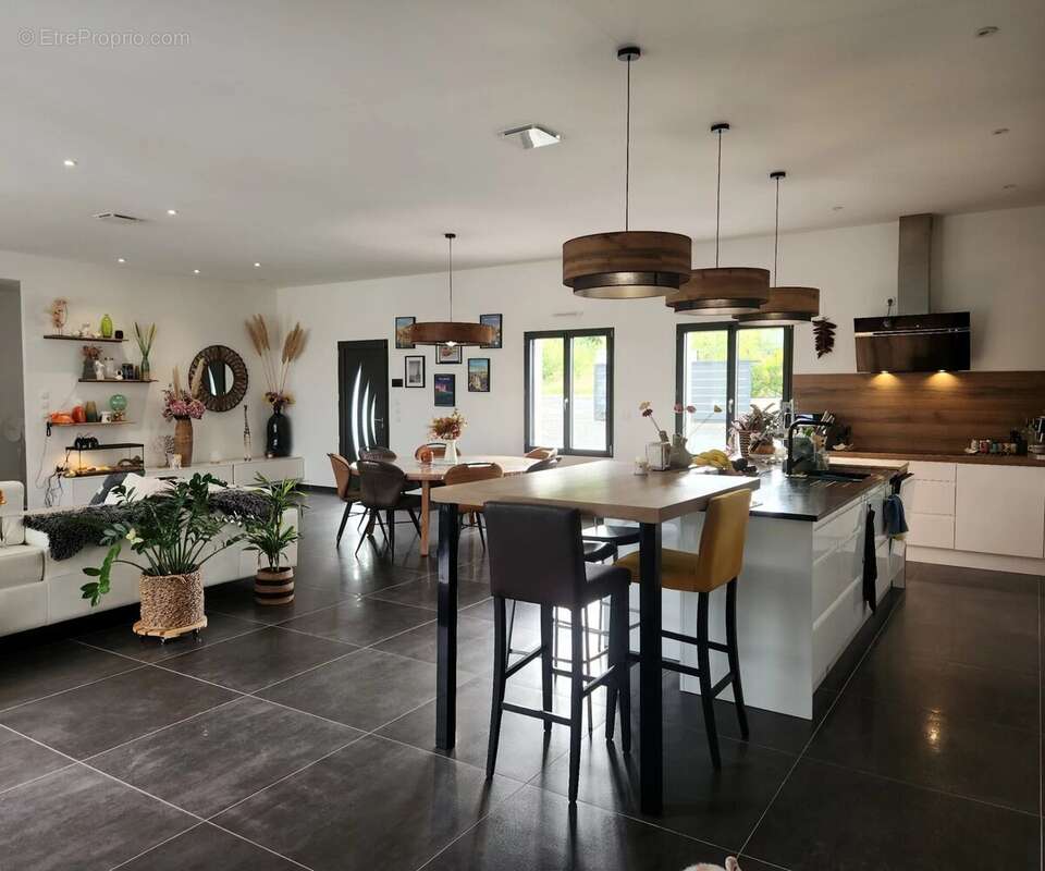 Maison à LIGNIERES-DE-TOURAINE