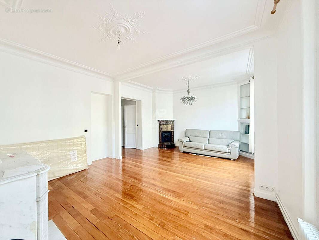 Appartement à HOUILLES