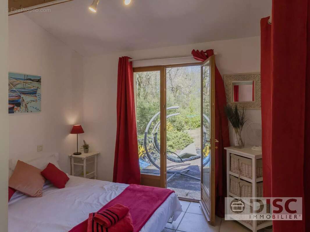 Maison à ROUSSAYROLLES