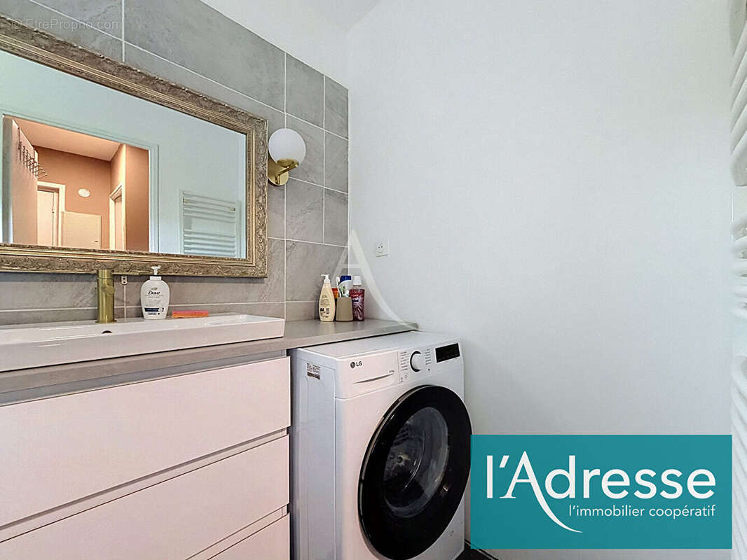T2 rénové de 46m² avec balcon 5ème étage avec ascenseur - photo 8