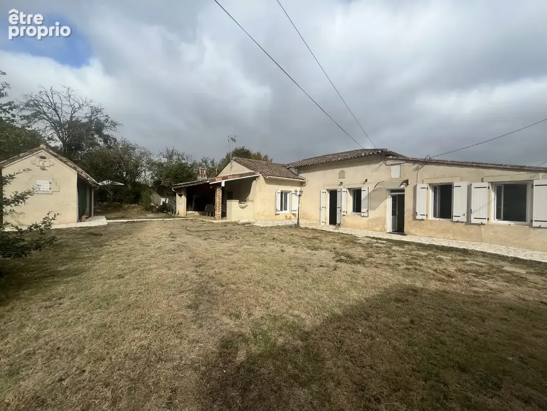 Photo Maison à Saint-Genis-Du-Bois au prix de 225 000€