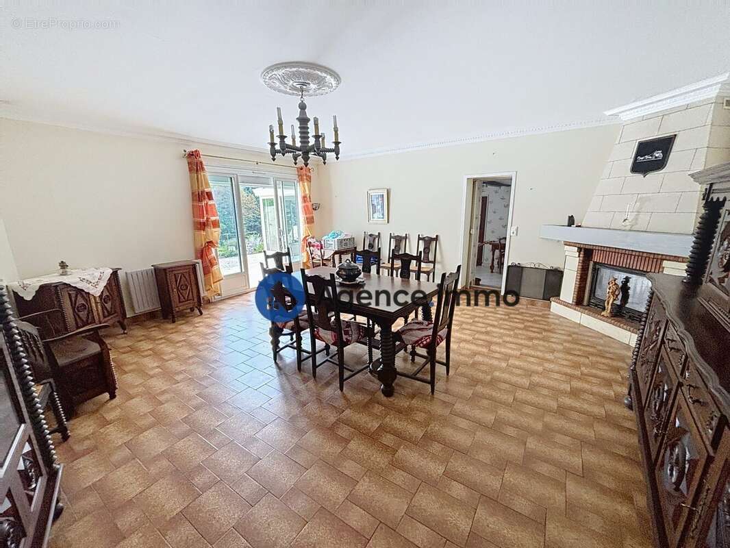 Maison à CINQ-MARS-LA-PILE